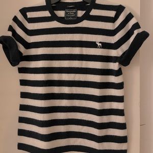 Abercrombie short sleeve cashmere top